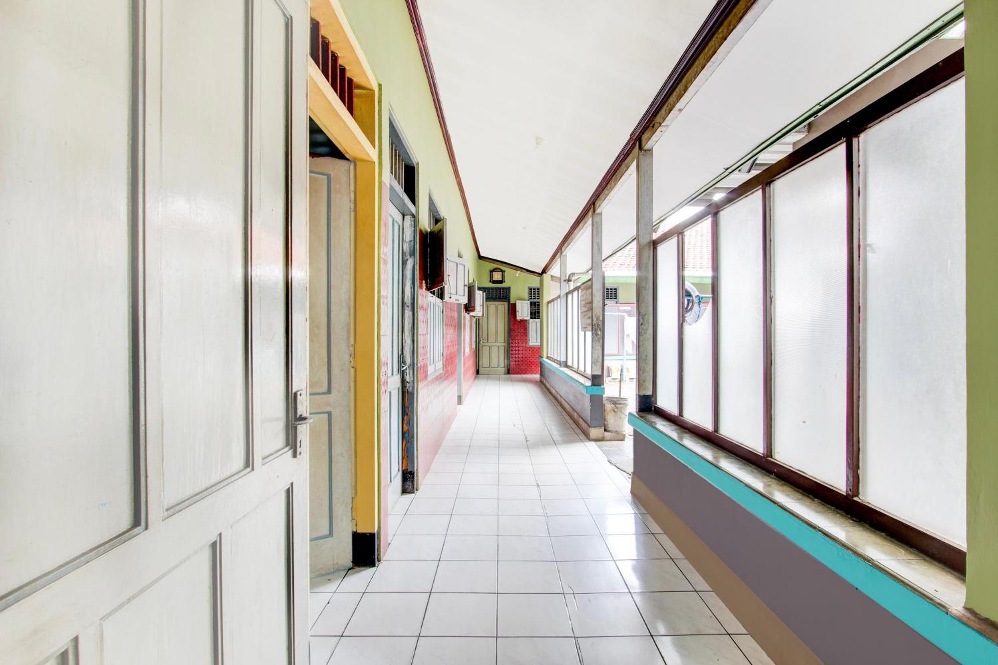 Spot On 94085 Hotel Agung Purwokerto Εξωτερικό φωτογραφία
